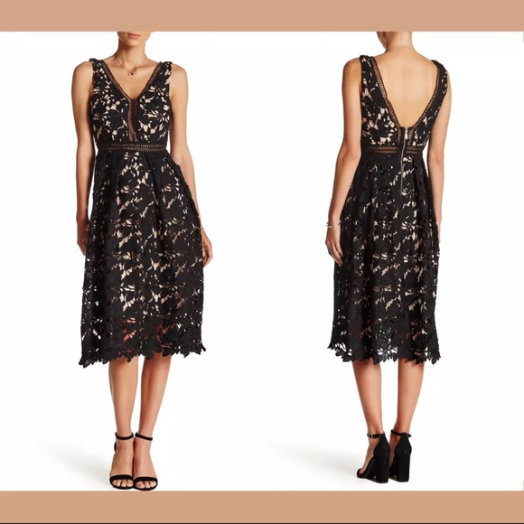 Romeo & Juliet Couture Dresses & Skirts - Romeo Juliet Couture Black Double V Lace Midi Dress [ SZ med ]